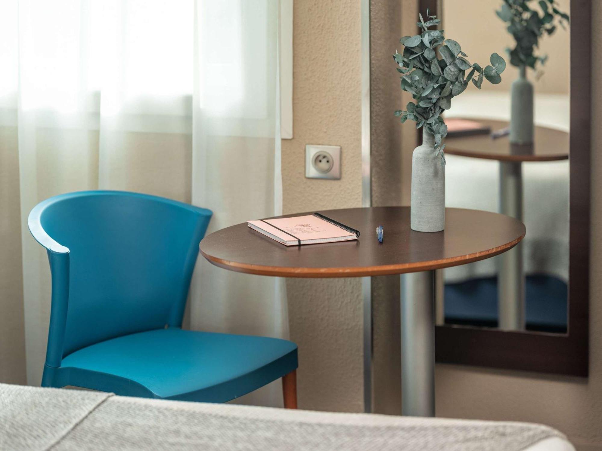 Ibis Styles Fontenay Exterior photo